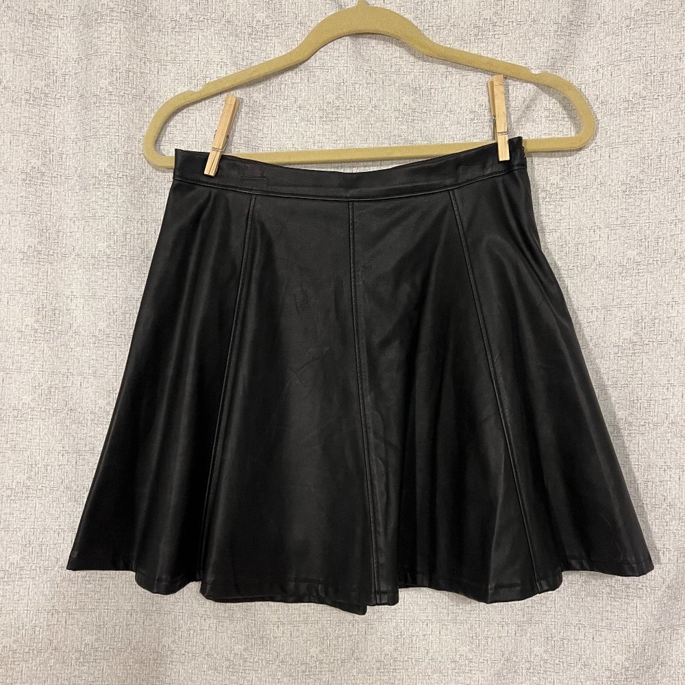 Lily White Faux Leather Black Mini Skater Skirt (Small)